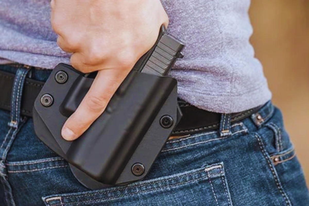 Holster Pistols Made Easy: Everything You Need to Know Holster Pistols Made Easy: Everything You Need to Know