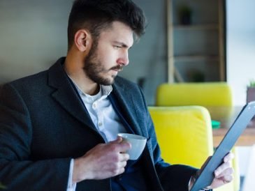 How to Choose the Right Partner for a Confident and Successful Forex Trading Journey