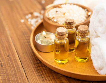 The Hawaiian Tradition Behind Kamin Massage Oil