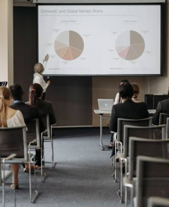Why Management Training Workshops Still Matter for Growing Teams